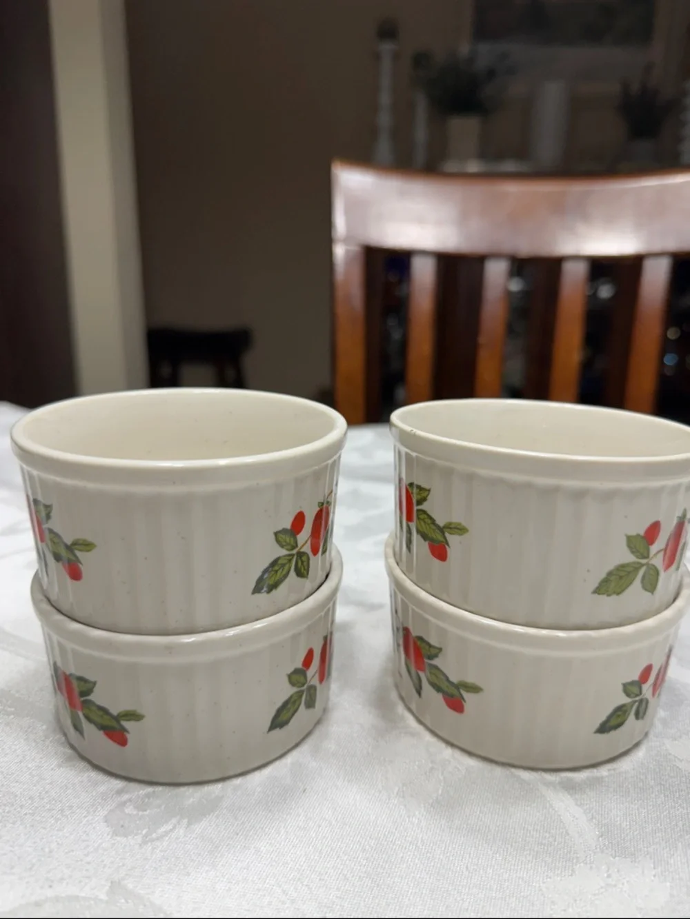 (4)  Vtg. 1970’s Sheffield “Strawberries N Cream” stoneware 8oz Ramekins.